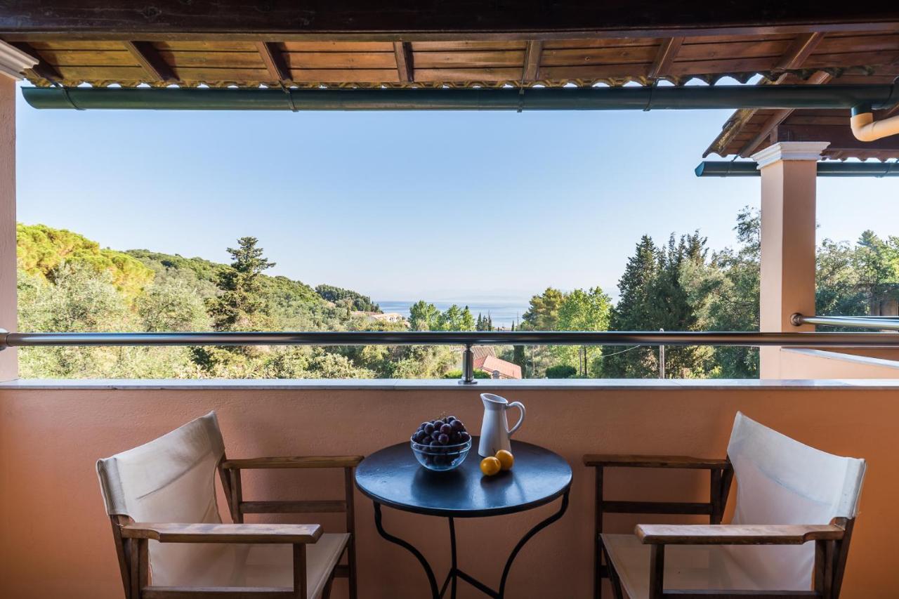 Nikiforos By Konnect, Mesongí